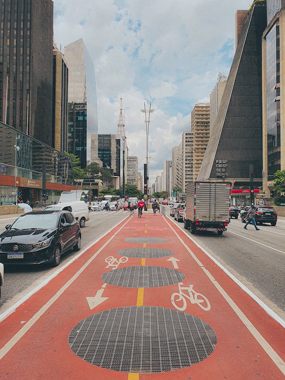 image of street with bike lane in latin america